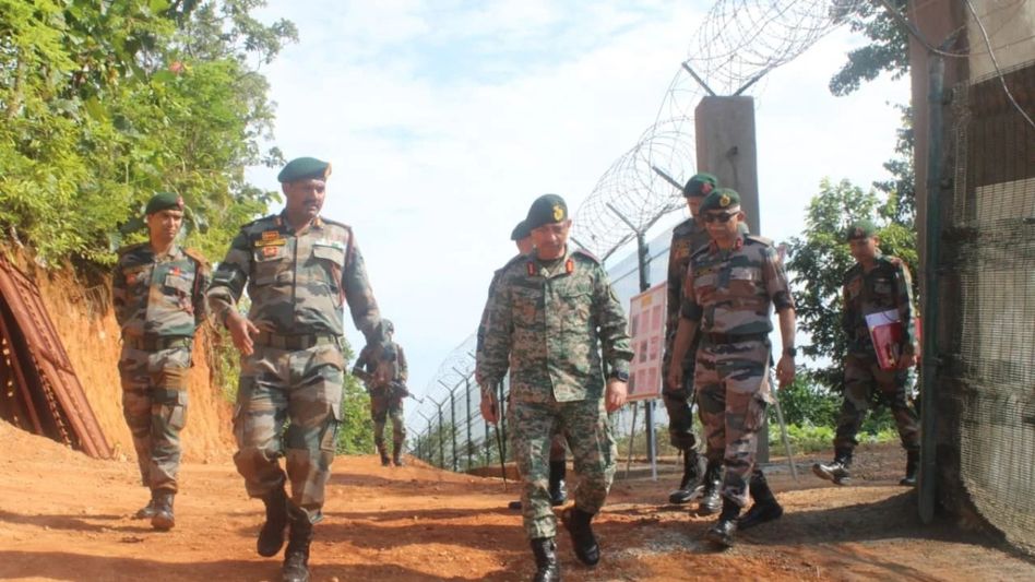 Assam Rifles DG reviews border fencing, security situation in Manipur’s Tengnoupal Assam Rifles DG reviews border fencing, security situation in Manipur’s Tengnoupal