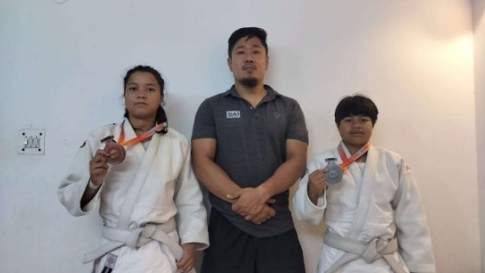 Meghalaya judokas win silver, bronze at National School Games Meghalaya judokas win silver, bronze at National School Games