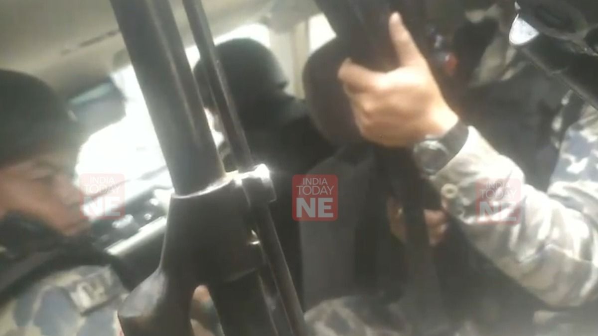 Manipur Chief Minister's convoy on way to Jiribam attacked, 1 personnel