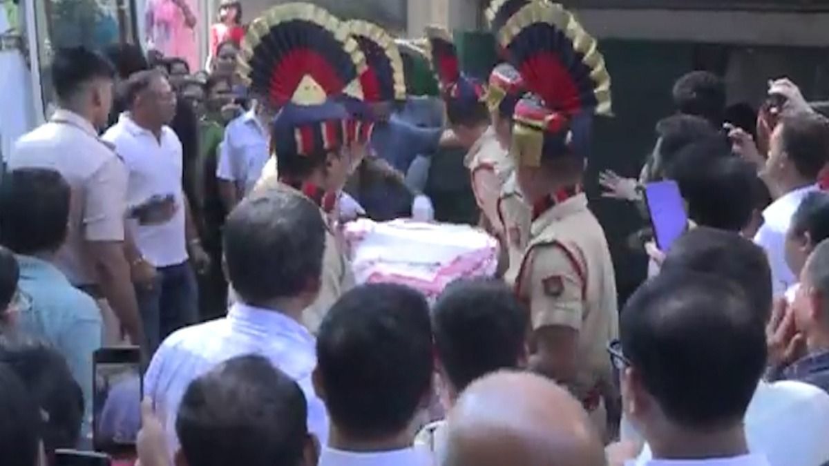 Mortal remains of renowned flutist Dipak Sarma brought to Guwahati for final rites