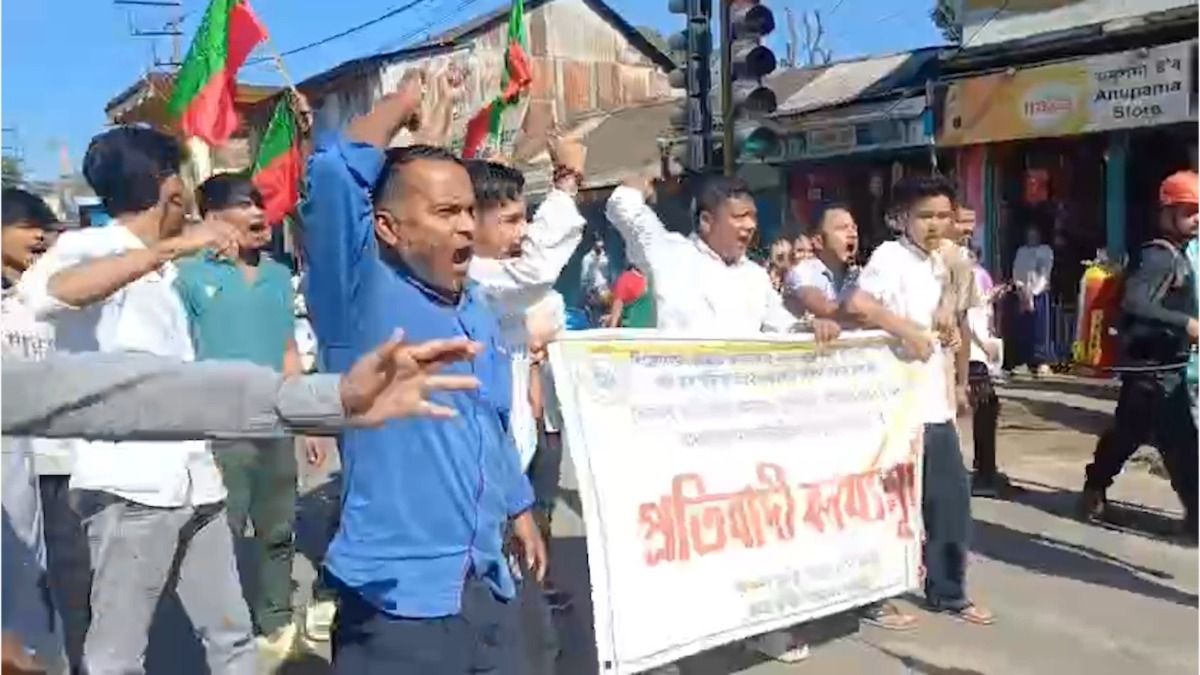 'Assam is not a dumping ground': Sivsagar groups protest over ‘outside voters’, CM's effigies burnt