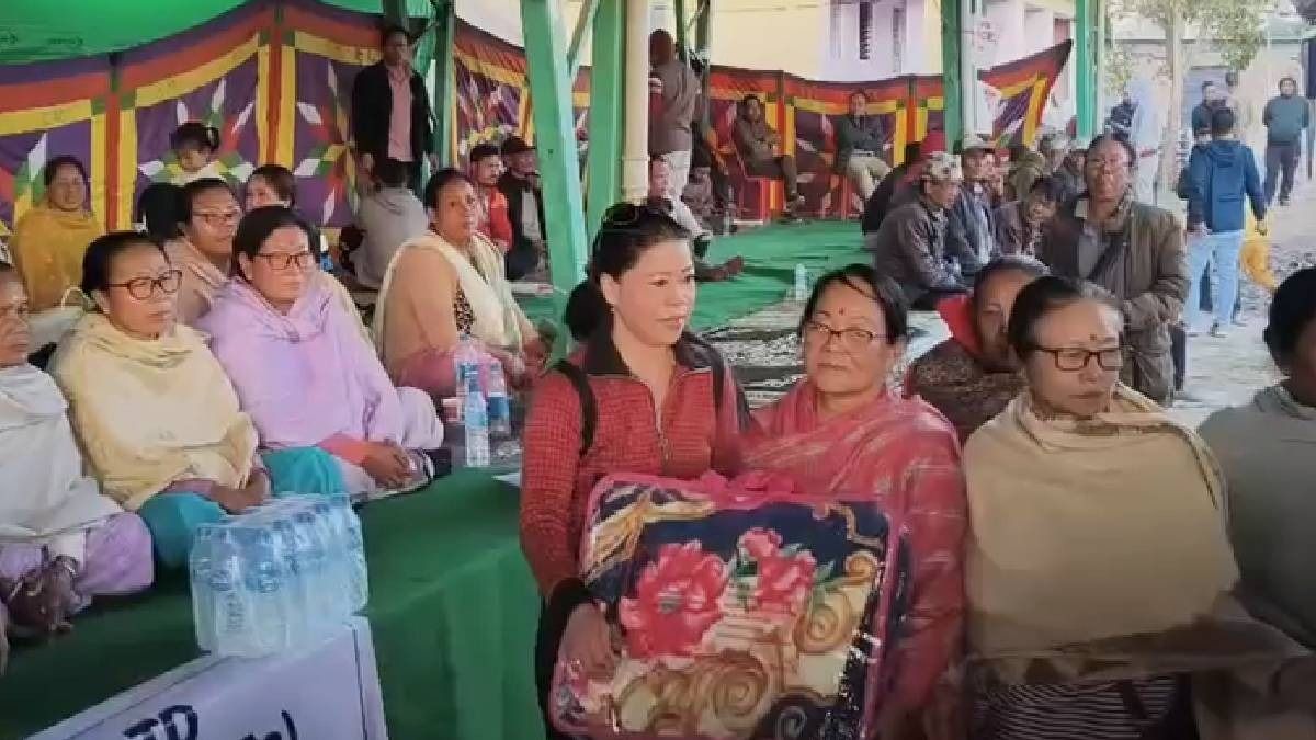 Mary Kom extends humanitarian support to IDPs in Manipur, offers free boxing training to children