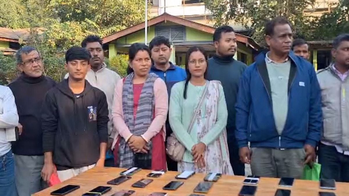Morigaon police return 52 stolen mobile phones to owners on New Year’s Day