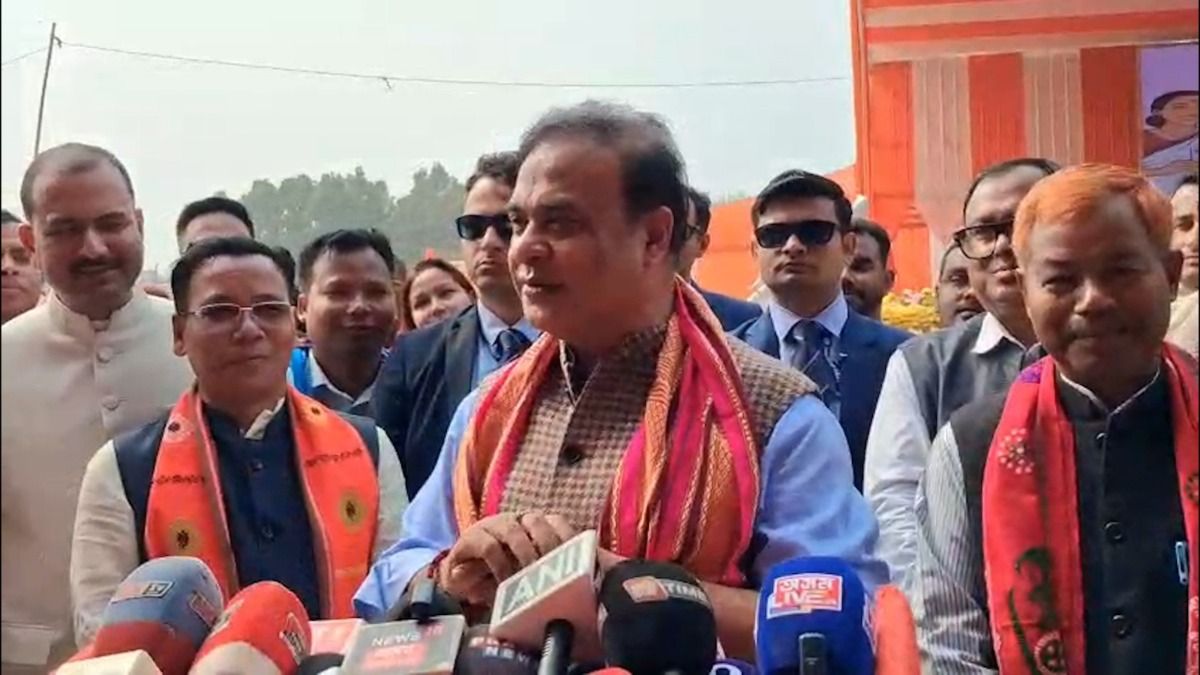 We can't keep feeding Bangladeshis cream, curd and expect them to leave our land: Himanta