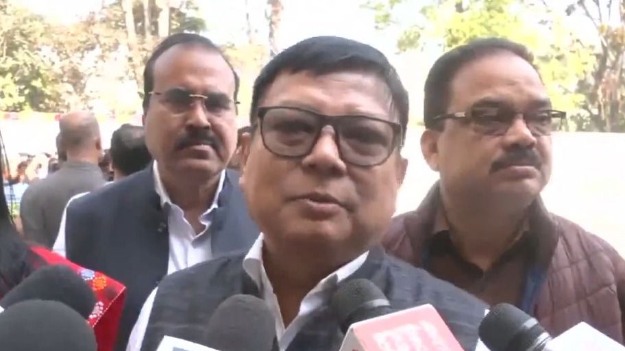 Assam: Congress leader Debabrata Saikia hints at Bhupen Borah’s possible switch to BJP