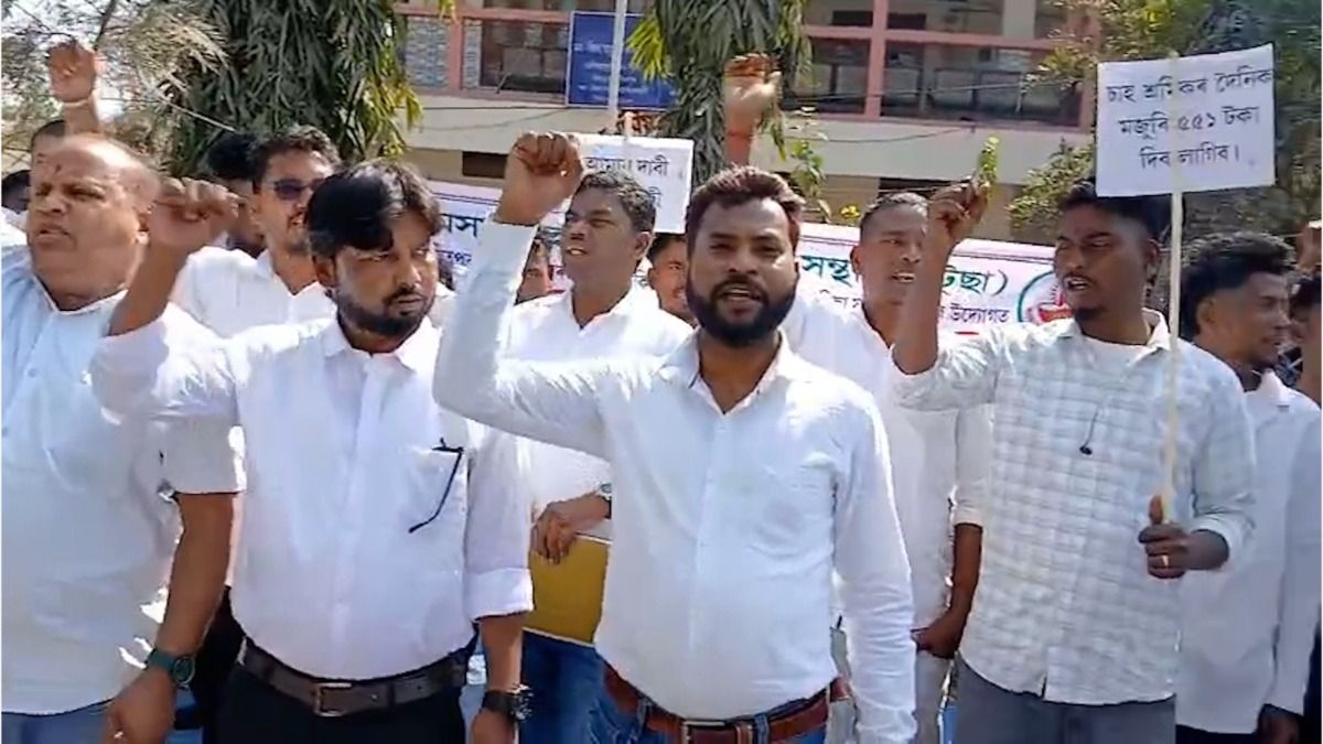 Tea tribe body stages protest in Assam’s Dhekiajuli, raises wage and ST status demands