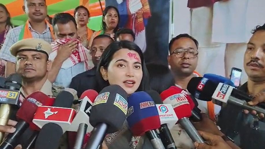 Aimee Baruah campaigns for husband Pijush Hazarika, BJP’s Jagiroad candidate