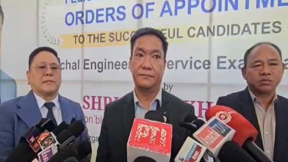 Arunachal CM Pema Khandu welcomes Supreme Court order for CBI preliminary enquiry