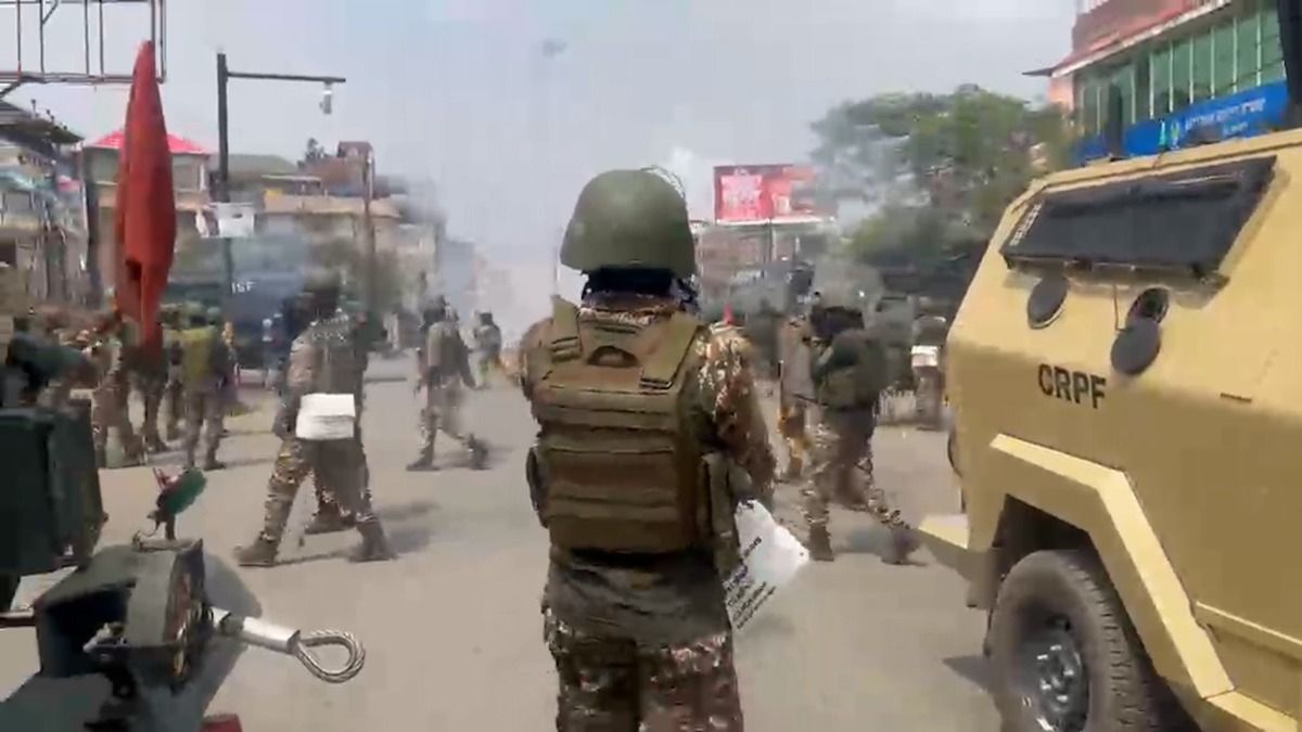 Manipur: Tear gas fired as COCOMI rally in Imphal turns tense during march to CM’s residence