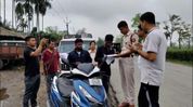 Two drug peddlers arrested with ganja in Assam's Tinsukia, scooter and cash seized Two drug peddlers arrested with ganja in Assam's Tinsukia, scooter and cash seized