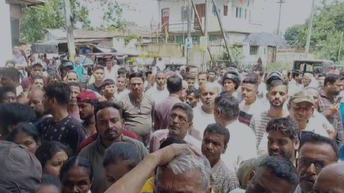 Assam: LPG shortage sparks chaos outside Margherita gas agency, police deployed