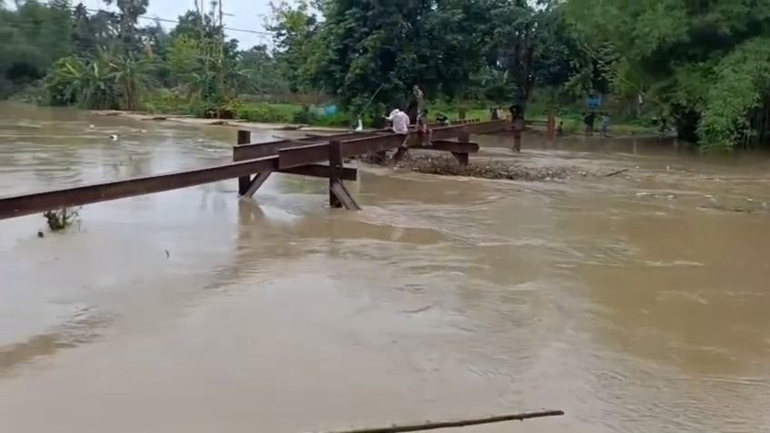 Assam: Sribhumi's South Ramkrishnanagar isolated after rising Singla river sweeps away bridge
