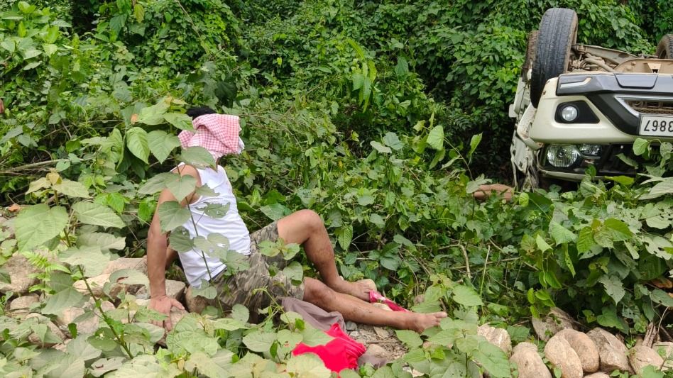 Five injured after passenger vehicle plunges into ditch in Assam's Kokrajhar
