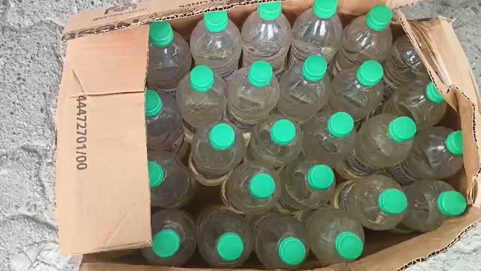 Youth held with 387 litres of suspected illegal thinner in Assam's Makum