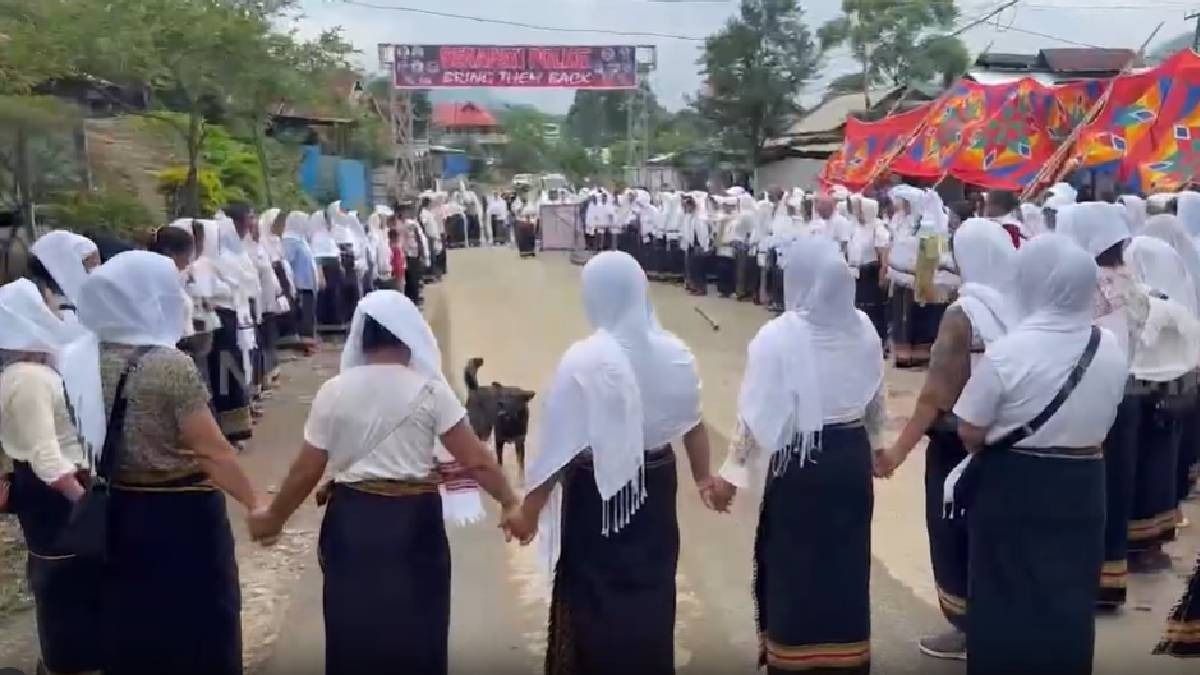 Manipur: Families of 14 Kuki hostages renew appeal for safe release as protest enters fourth week