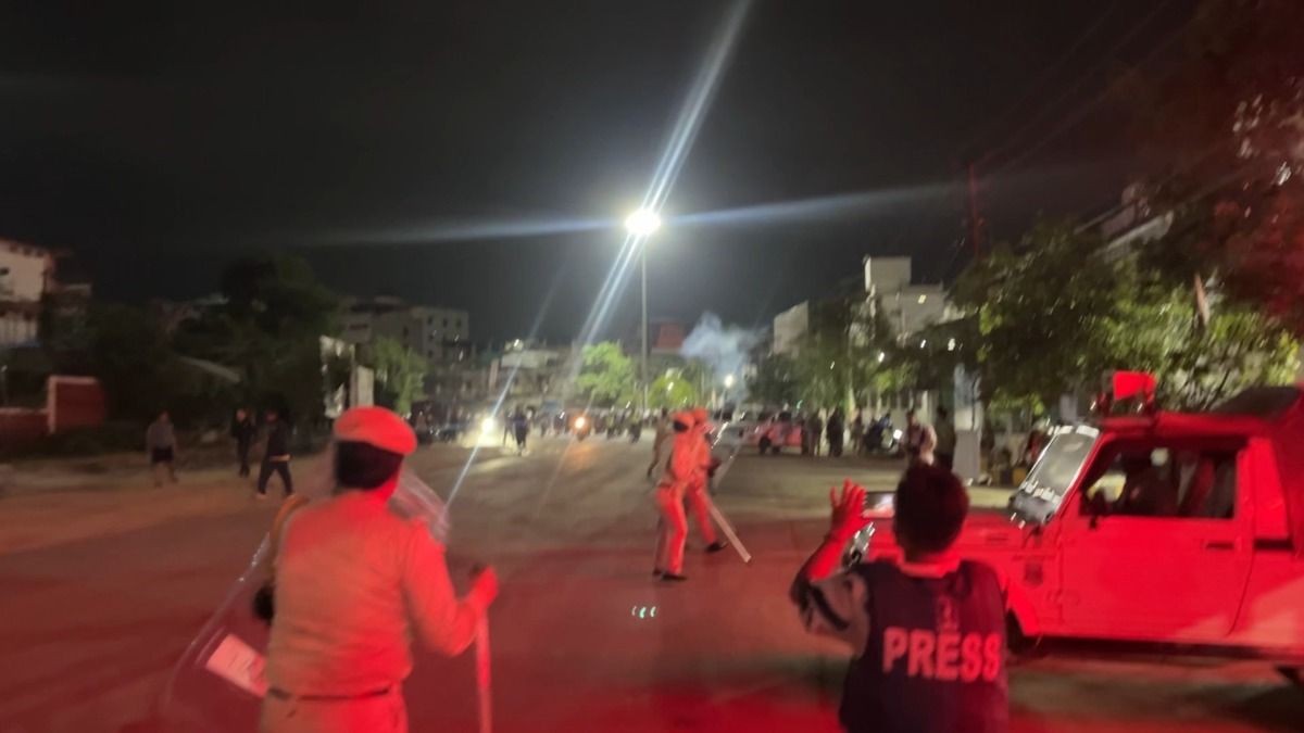 Manipur: Tear gas fired near RIMS amid renewed demonstrations over Kuki patients