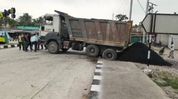 NH-127(B) drainage collapse in Assam's Dhubri sparks allegations of substandard construction by contractor NH-127(B) drainage collapse in Assam's Dhubri sparks allegations of substandard construction by contractor