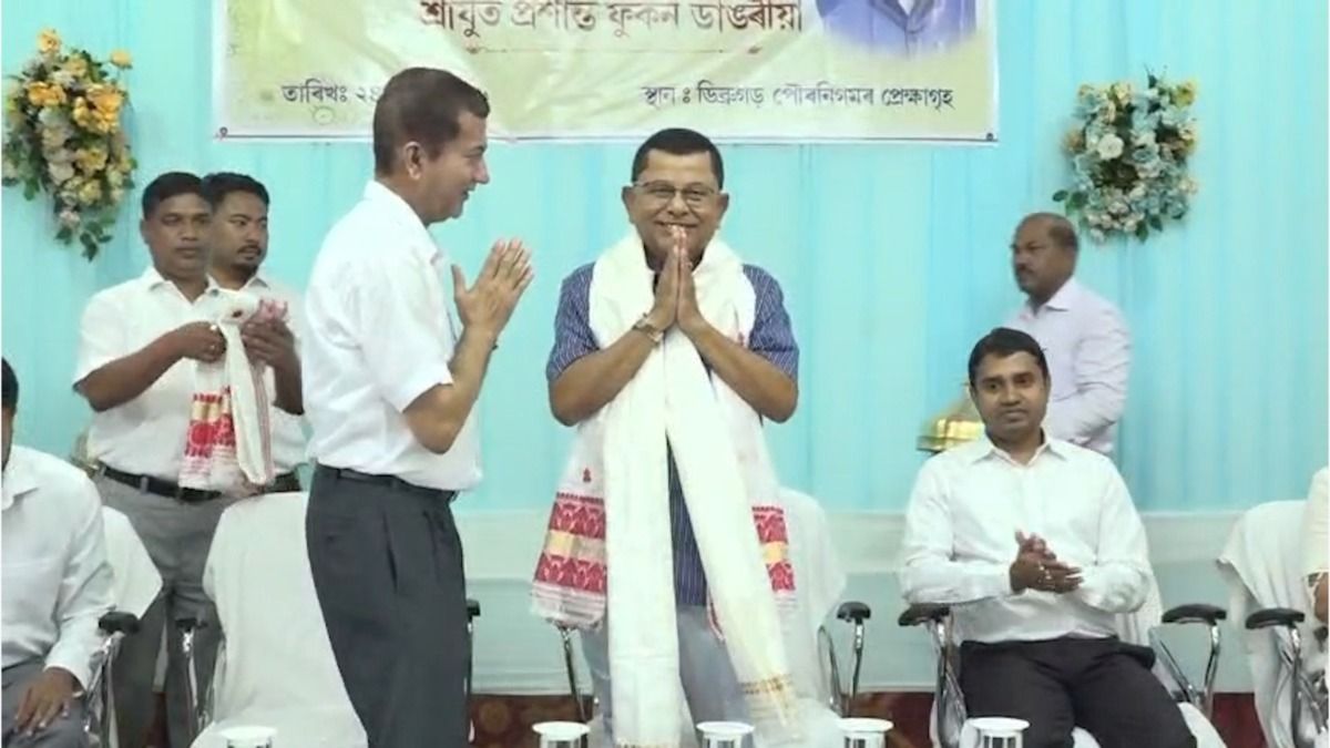 Dibrugarh MLA Prasanta Phukan takes oath as ex-officio member of municipal corporation Dibrugarh MLA Prasanta Phukan takes oath as ex-officio member of municipal corporation