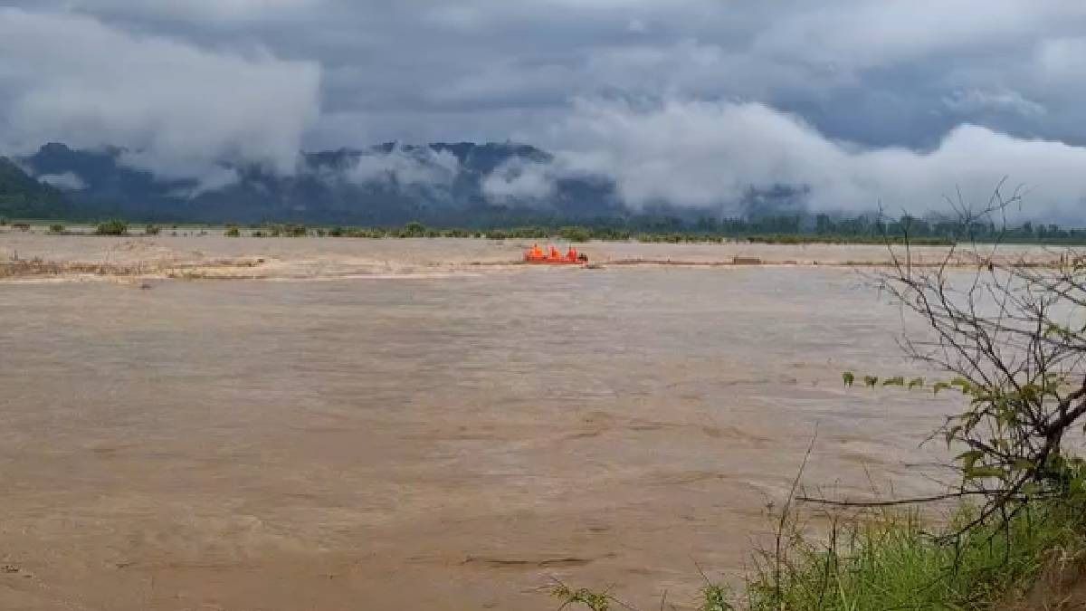 Flash floods hit Assam's Jonai as rising Dikari river leave over 15 people stranded on riverine char