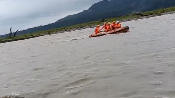 Four stranded on river island in Arunachal rescued after overnight operation