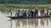 Students risk lives crossing Manas river in makeshift boat, bridge demand grows in Bongaigaon Students risk lives crossing Manas river in makeshift boat, bridge demand grows in Bongaigaon