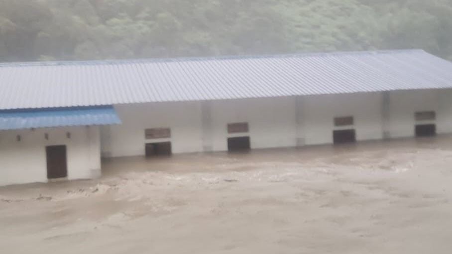 Arunachal's border town Parsi Parlo submerged as Kumey River breaches danger level, road to district HQ cut off