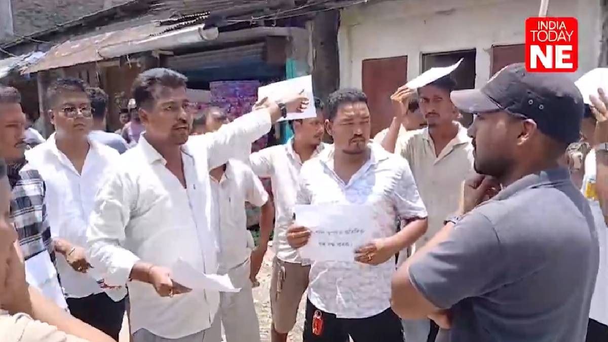 Assam: Dumper owners stage road blockade in Tinsukia over additional forest department charges