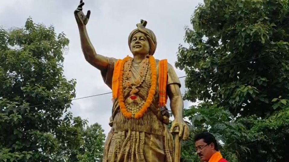 Statue of Tiwa warrior Jungal Balahu unveiled at Assam's Konwar Gaon; language and cultural workshop concludes