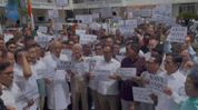 Manipur Congress protests Rahul Gandhi's detention, submits memorandum to Governor Manipur Congress protests Rahul Gandhi's detention, submits memorandum to Governor