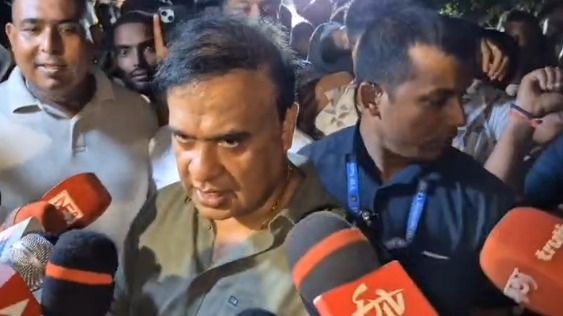 Assam CM visits flood-hit Jorhat villages, assures full government support to affected families