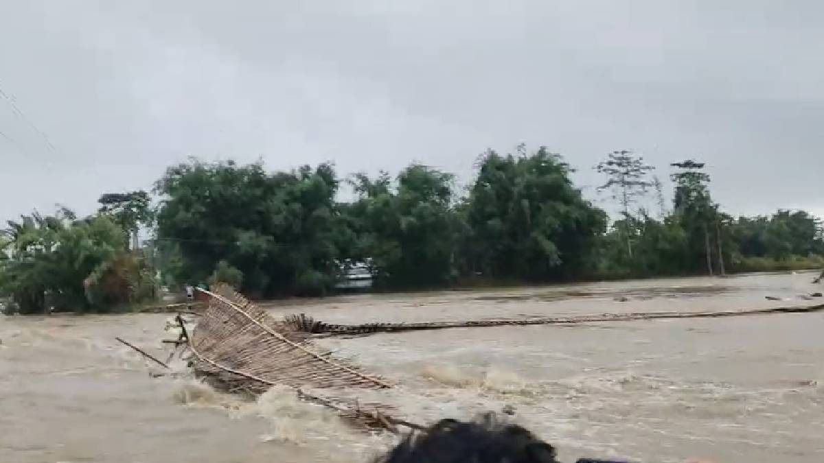 Fresh flood wave hits Assam's Dhemaji as swollen Jiadhal river breaches course