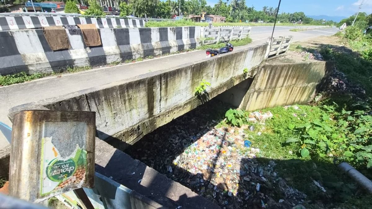 Garbage dumping clogs drain in Assam's Kaliabor, residents fear artificial flooding