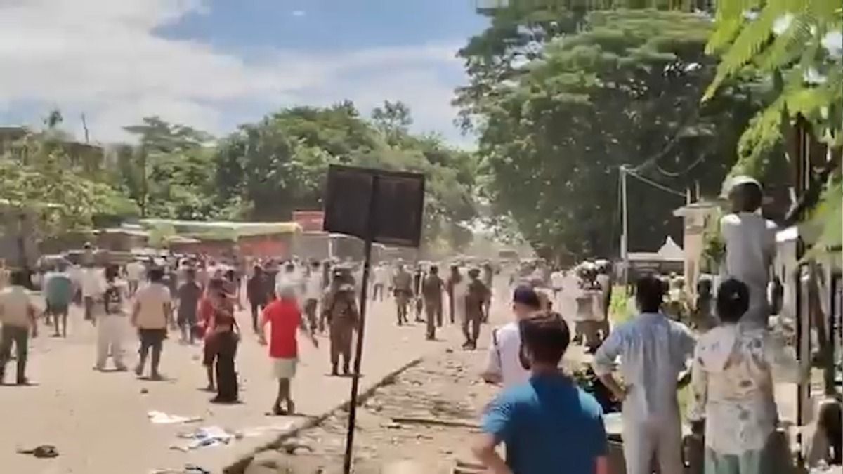 Border fury: Assam-Arunachal tensions escalate as protesters pelt stones at security forces