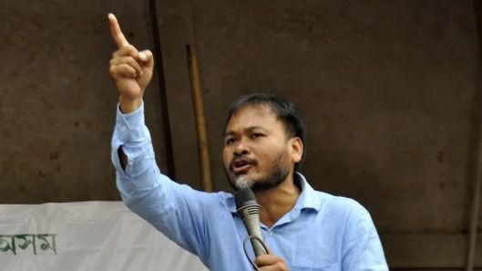 Will perform Tandav Nritya on Himanta's table if flood relief not fully paid: Akhil Gogoi