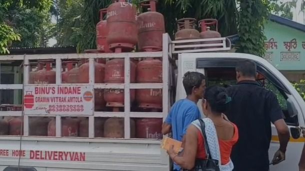 Assam's Nagaon LPG consumers allege Rs 200 collection in name of e-KYC