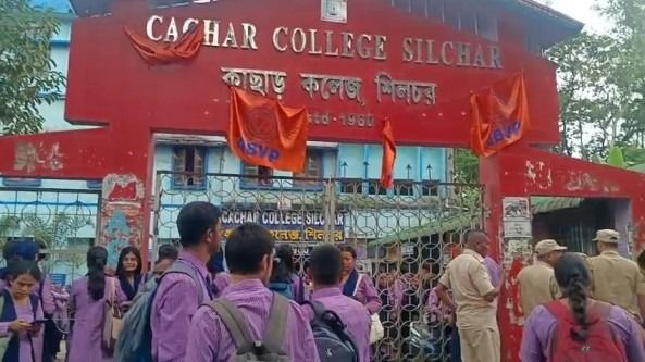 Clash erupts at Assam's Cachar College over hijab issue, several students injured