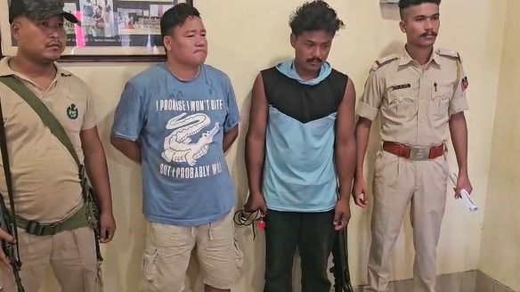 Two alleged poachers arrested with 22 dead parrots in Assam’s Sadiya