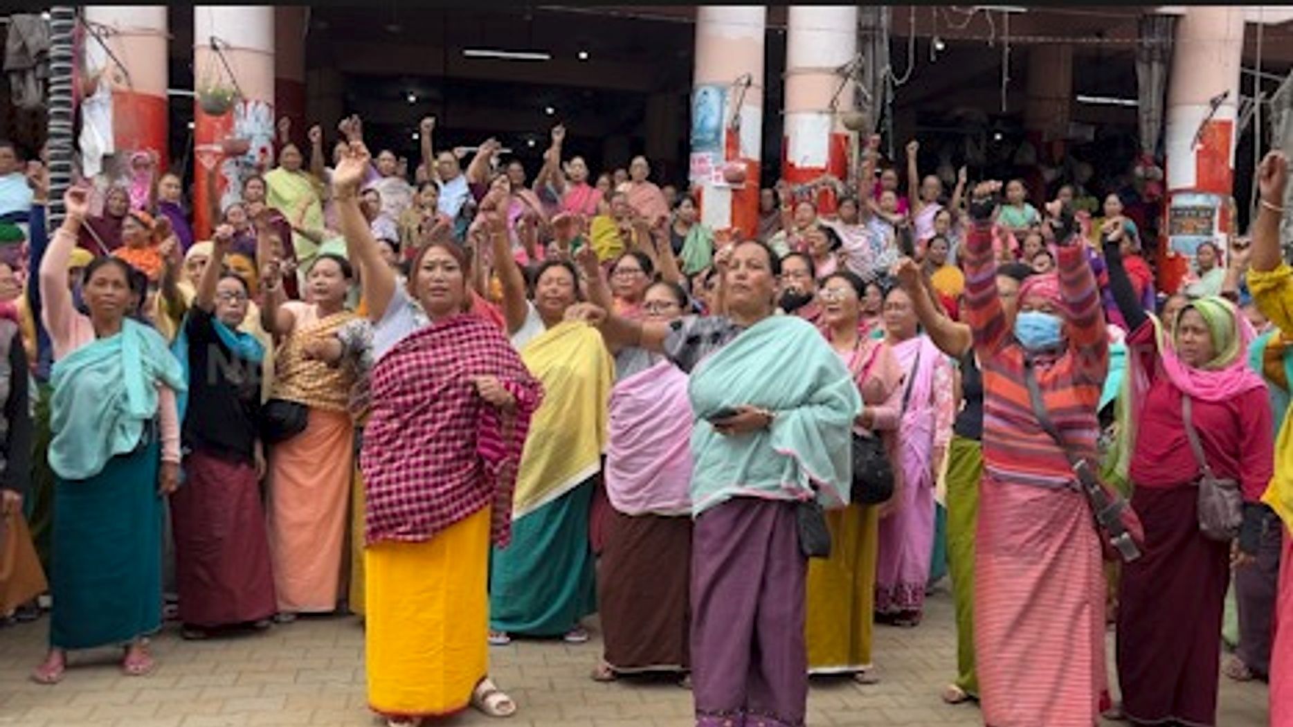 Manipur women vendors seek action on NRC, caution against political use