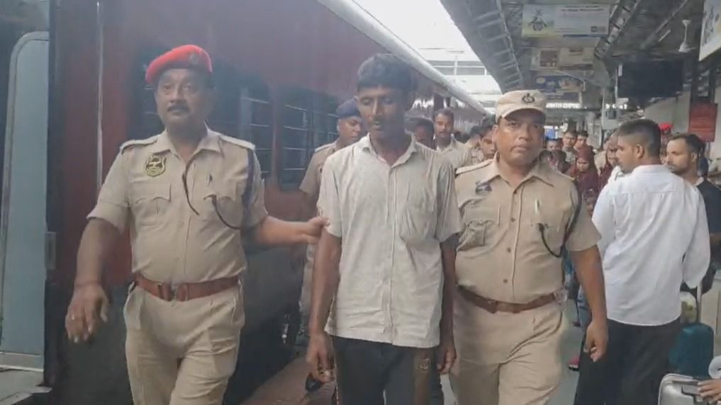 10 Bangladeshi nationals detained at Assam's New Bongaigaon Railway Station in joint operation