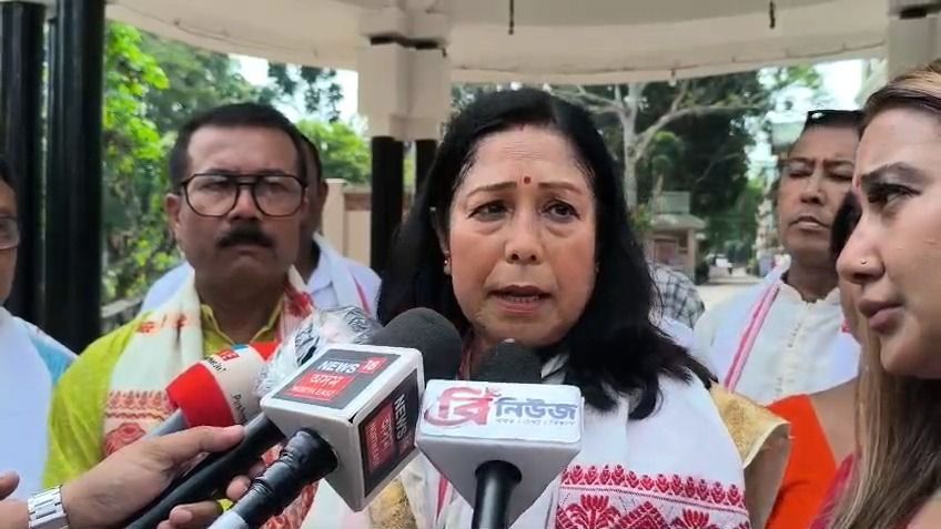 Assam's Nagaon Bypoll: Congress candidate Sibamoni Bora seeks blessings at Batadrava Than