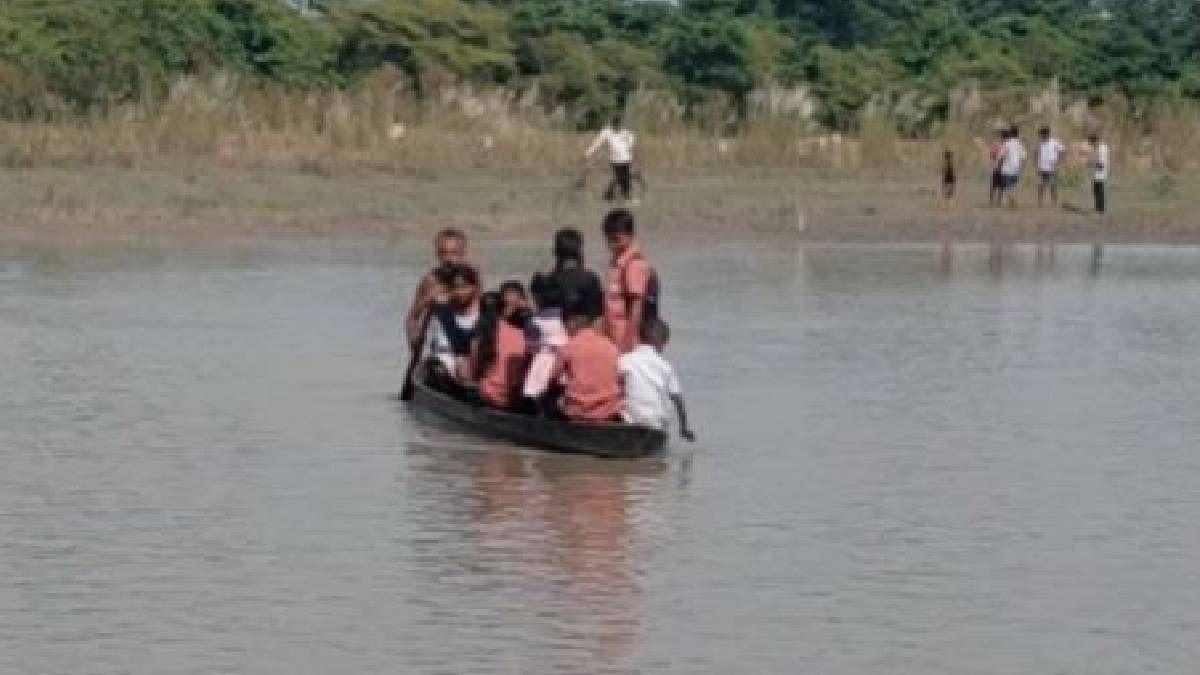 No bridge, risky crossings: Students in Assam's Dhemaji take boats to reach school