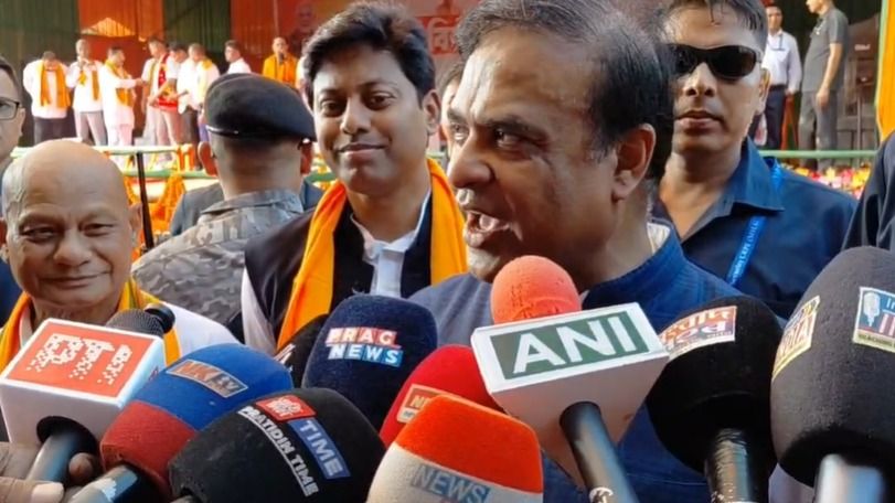 Himanta  targets Congress in Assam's Morigaon, calls Sibamoni Bora ‘silent bride’