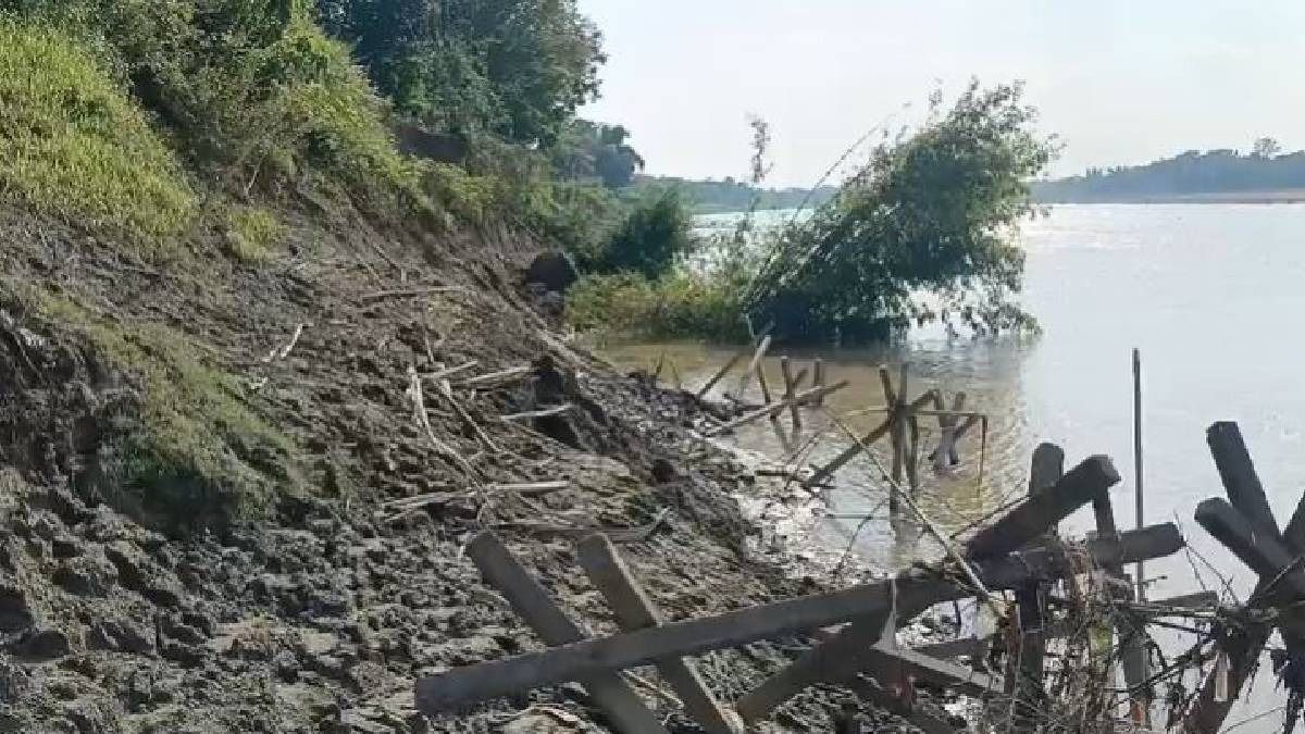 Severe riverbank erosion threatens key road in Assam's Sripur, residents fear collapse