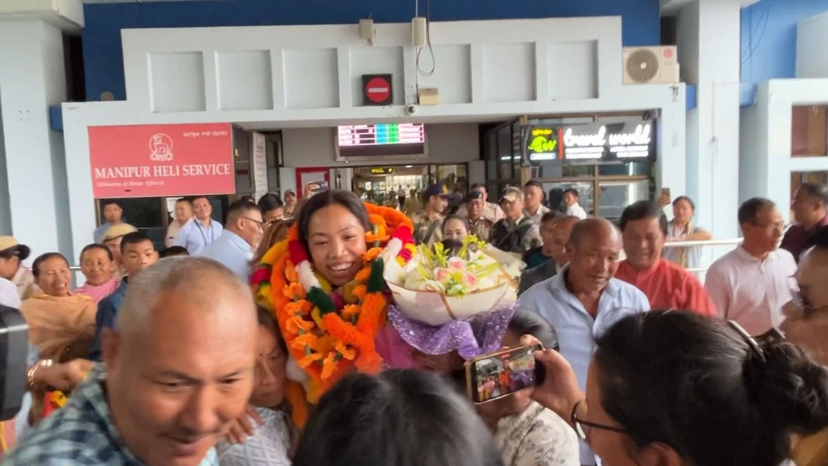 Manipur gives Mirabai Chanu hero's welcome after historic Asian Games silver