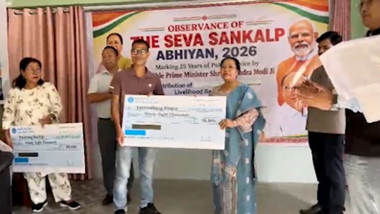 Manipur Deputy CM Nemcha Kipgen distributes livelihood aid to displaced families in Kangpokpi