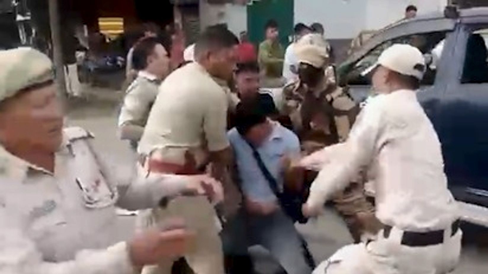 Manipur youth Congress protest against BJP stopped at Kangla Gate, president detained
