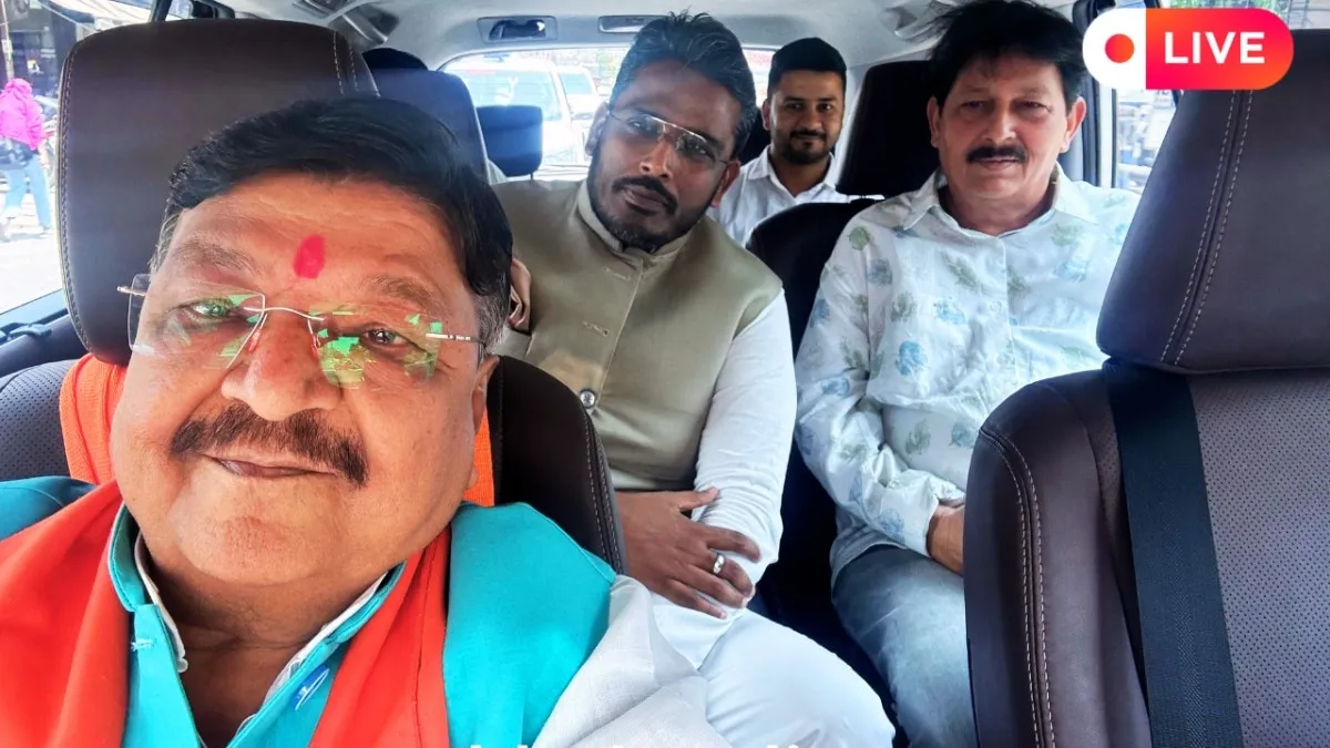 कांग्रेस छोड़ने के 24 घंटे के बाद अक्षय बम ने चुप्पी तोड़ी है.