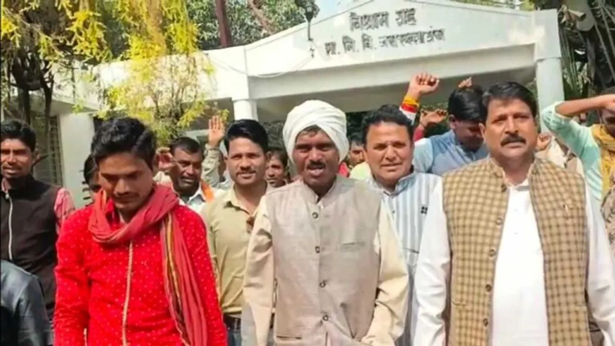 CM शिवराज के जिले में 300 आदिवासियों को कमलनाथ ने बनाया था ‘कांग्रेसी’, वे फिर BJP में लौटे! NewsTak