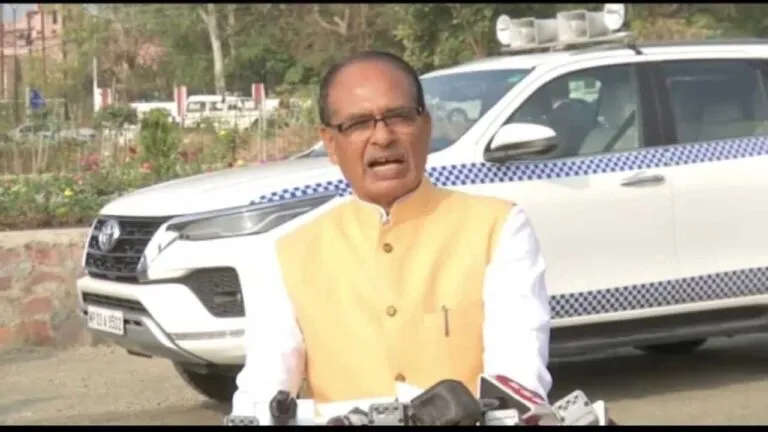 mp political news mp news Shivraj Singh Chauhan Digvijay Singh question on surgical strike