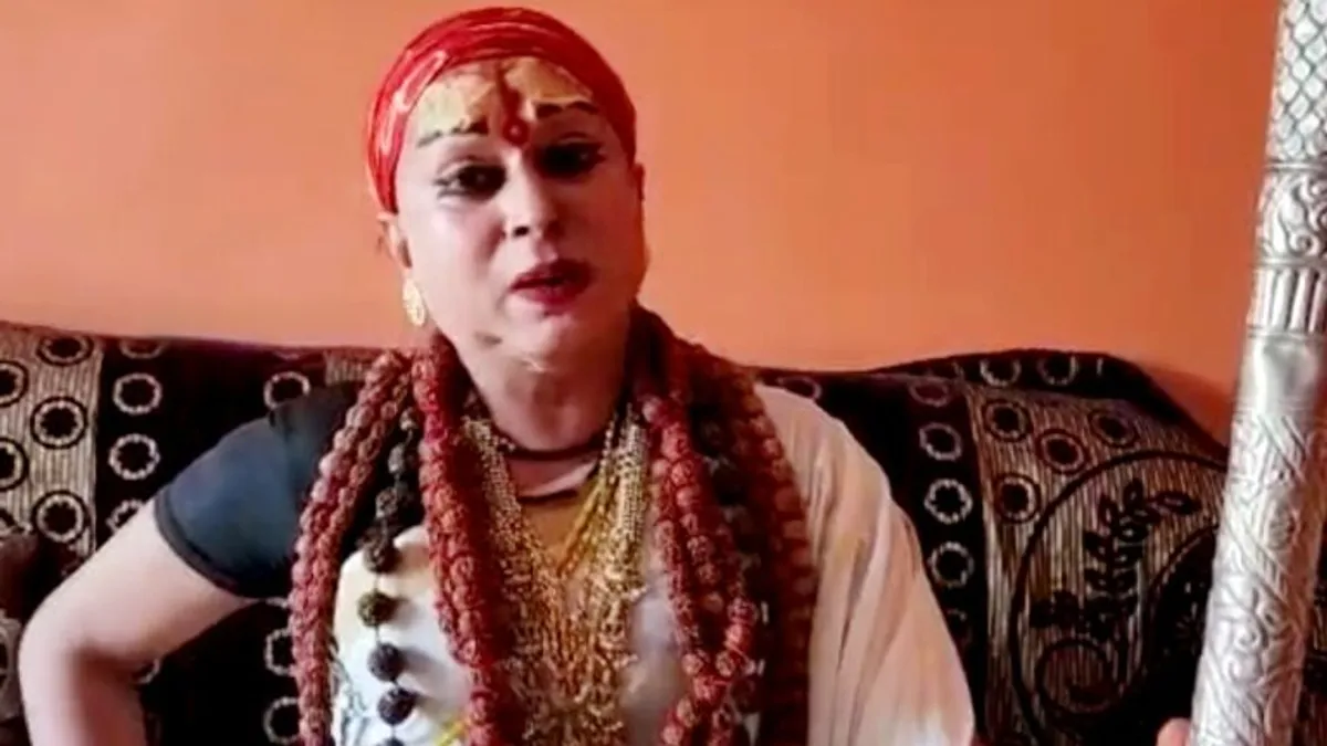 बागेश्वर धाम के समर्थन में किन्नर समाज, हिमांगी सखी ने कहा- वह सनातन के लिए कर रहे हैं काम Kinnar Samaj support of Bageshwar Dham Mahamandaleshwar Himangi Sakhi Dhirendra Shastri Sanatan Dharma